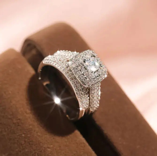 Fashion Luxe Rhinestones Ring