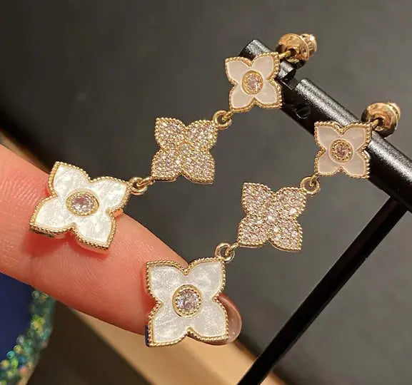 Bloemen oorbellen
